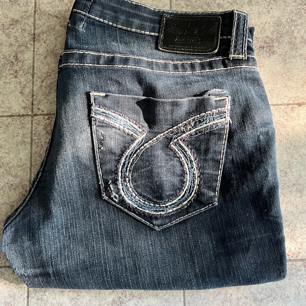 Women’s big star Janae 30 L dark wash excellent condition